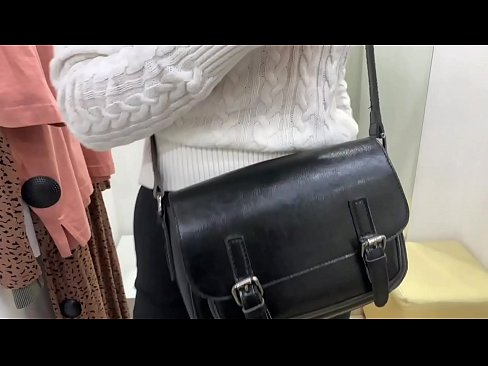 ❤️ Публична мастурбация на младата кучка FeralBerry с вибратор в стаята за обличане ❤ Супер секс в bg.teencumpot.ru ❤